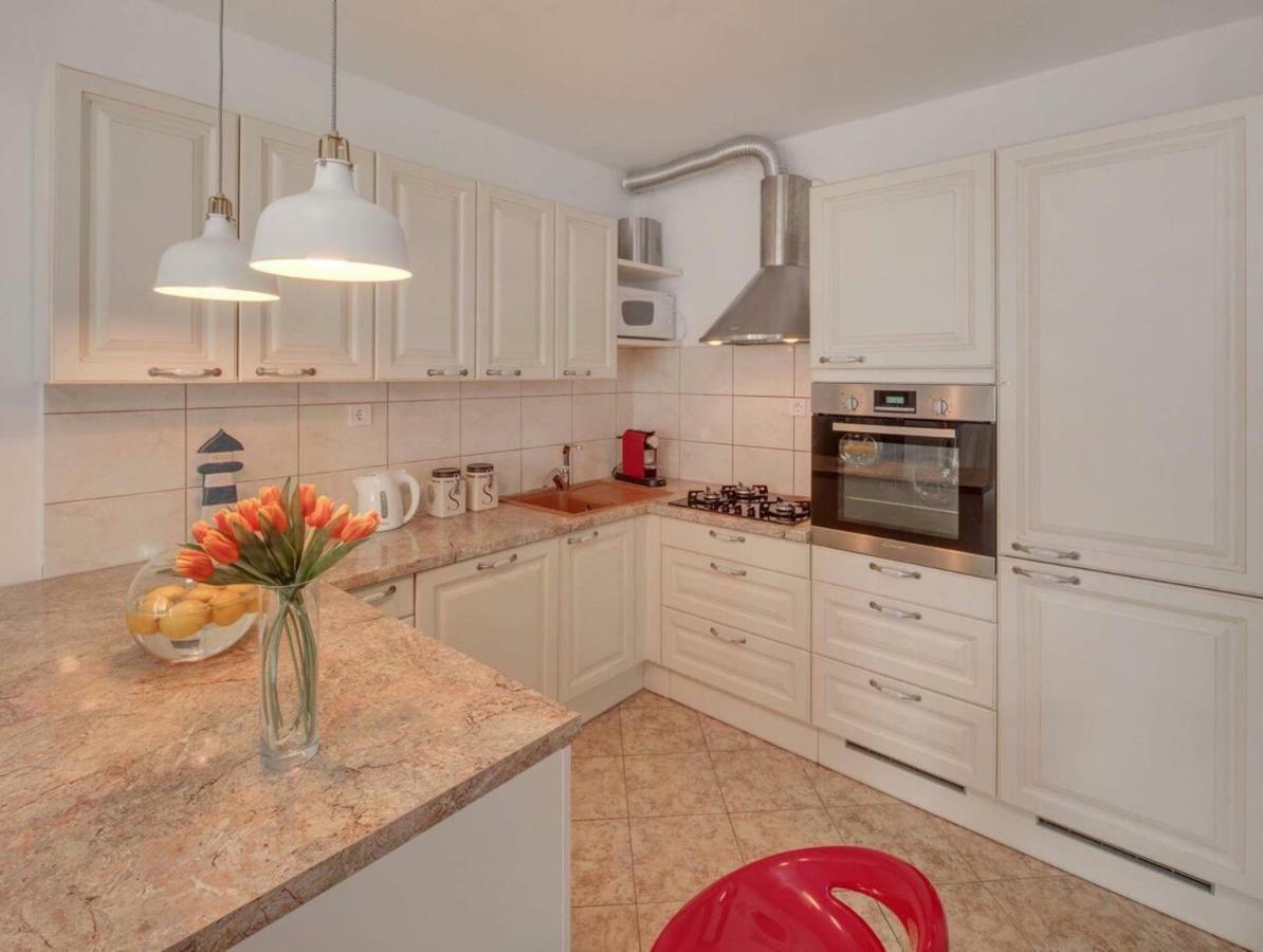 Apartment Sveti Ivan Sutivan Eksteriør bilde